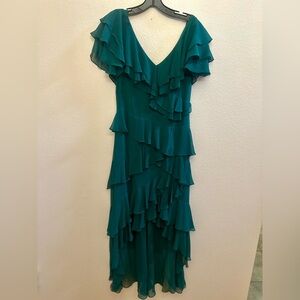Badgley Mischka Asymmetrical green  Ruffle Dress low high size 6 LIKE NEW